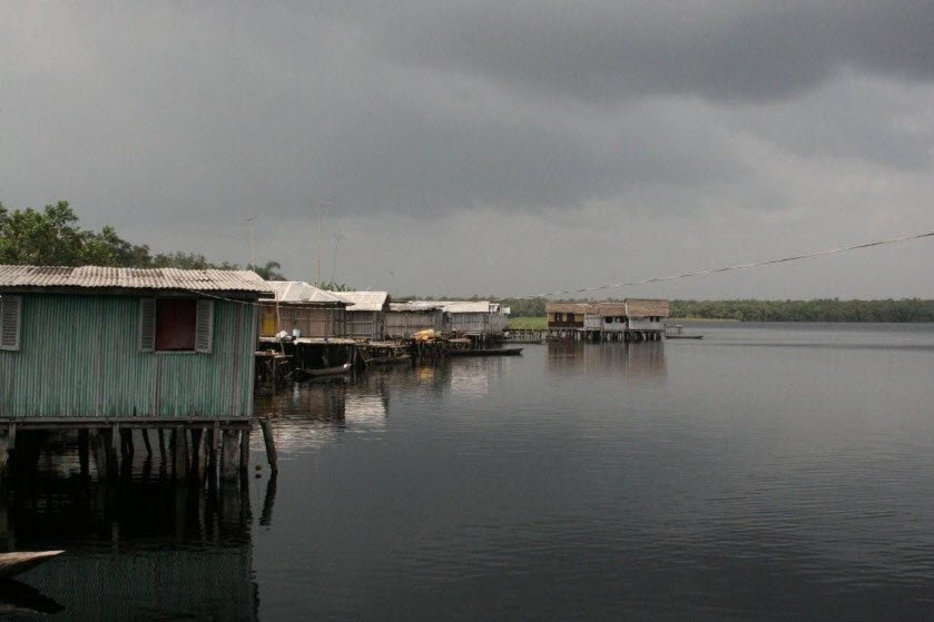Nzulezo Stilt Village